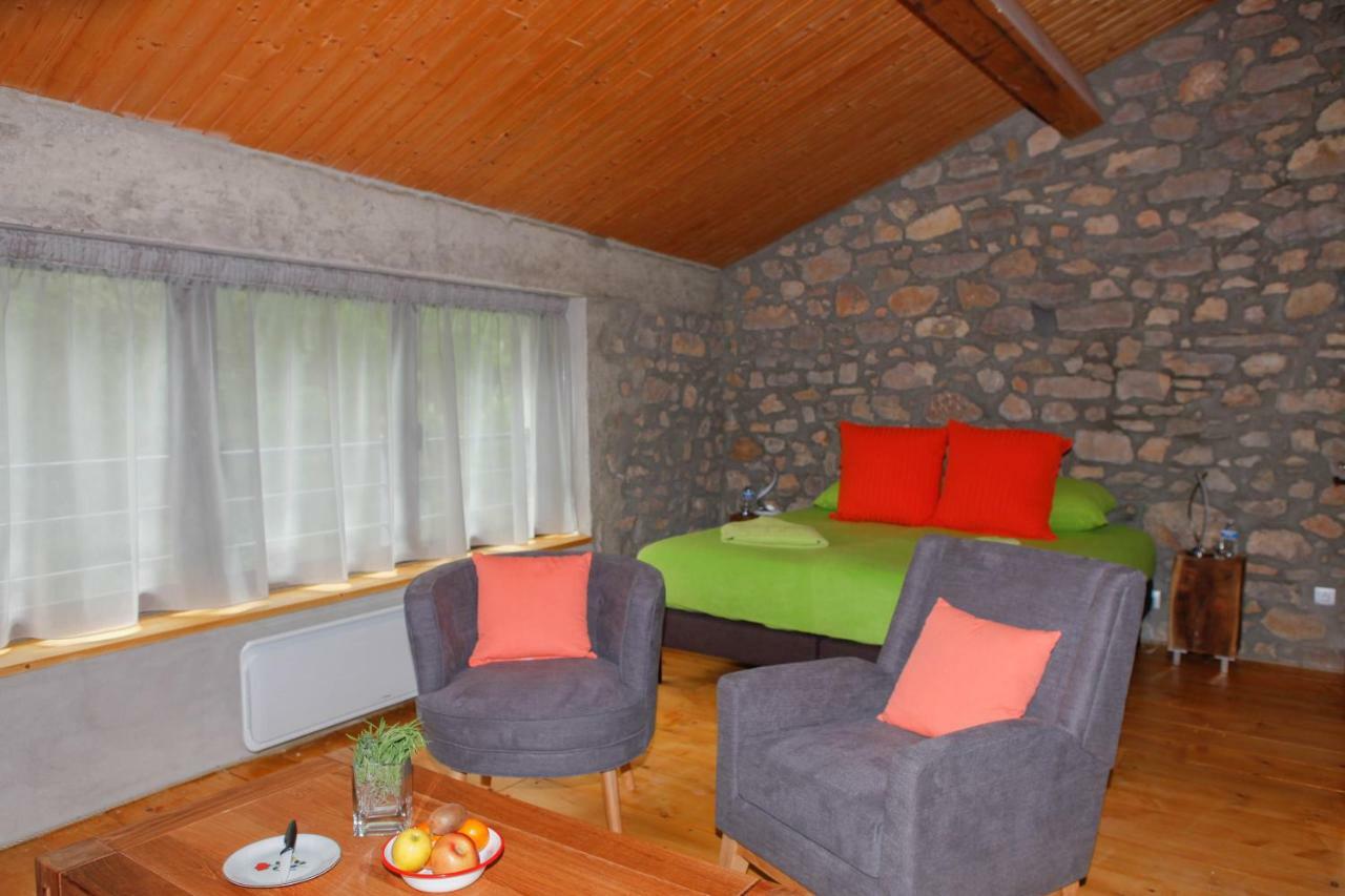 Moulin D'Entre Les Roches Bed and Breakfast Puivert Εξωτερικό φωτογραφία